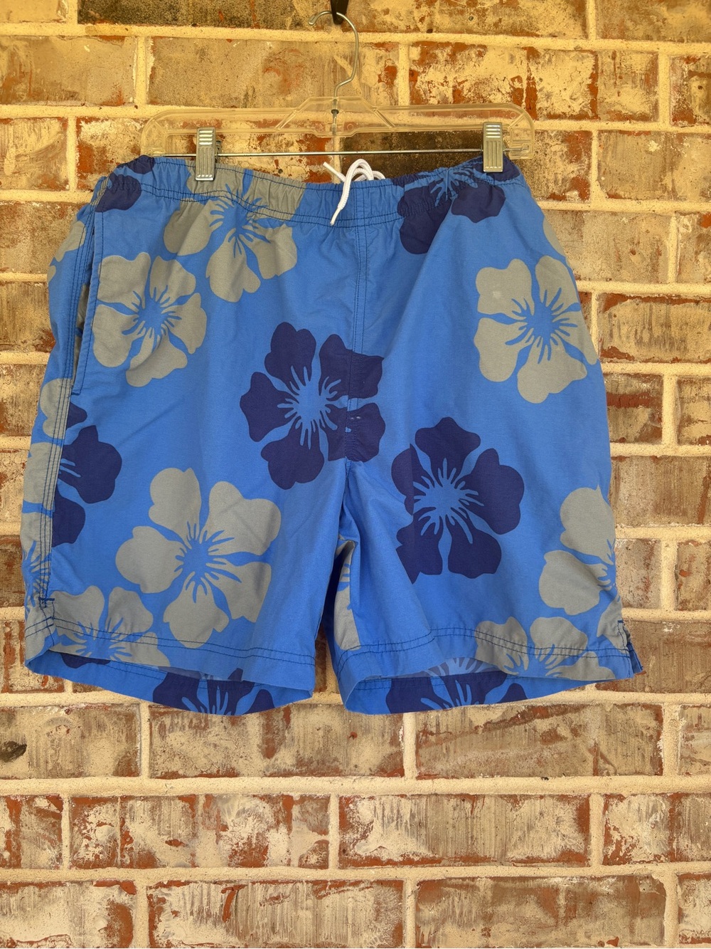 Land’s End Blue Hawaiian Hibiscus
Swim Trunks